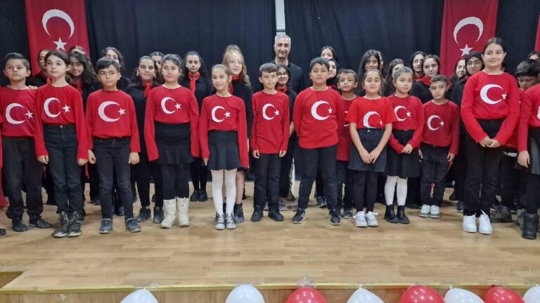 Van’da Cumhuriyet’in 100. yılı kutlamaları devam ediyor