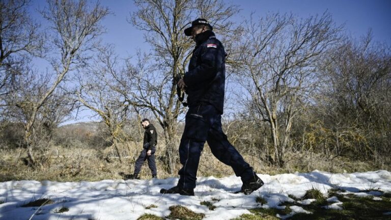 Sırbistan, polis operasyonunda 4 bin 500 düzensiz göçmeni tutuklandı