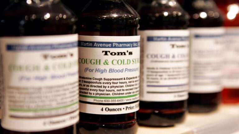 Endonezya’da çocuk ölümlerine yol açan öksürük şurubu üreticisi mahkum oldu