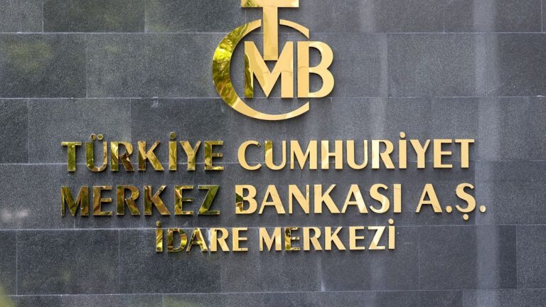 Merkez Bankası, politika faizini yüzde 42,50’ye çıkardı