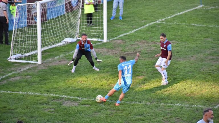 Trabzon'da 'Yine Efsanelerle Futbol Turnuvası' sona erdi
