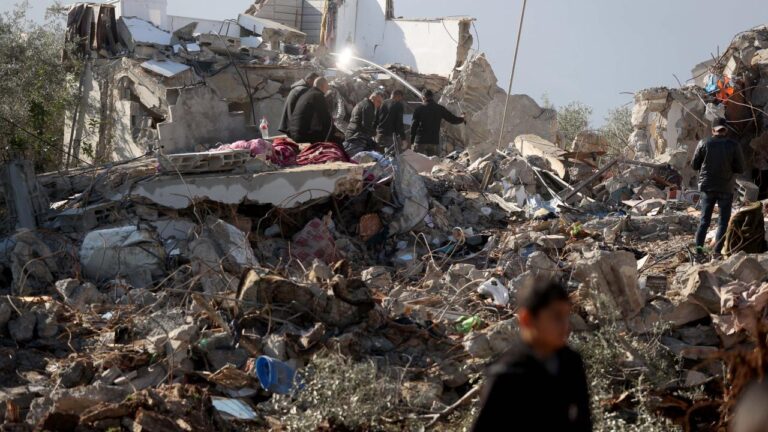 İsrail ordusu Gazze Şeridi'nde durmayı ihlal ettiğini itiraf etti