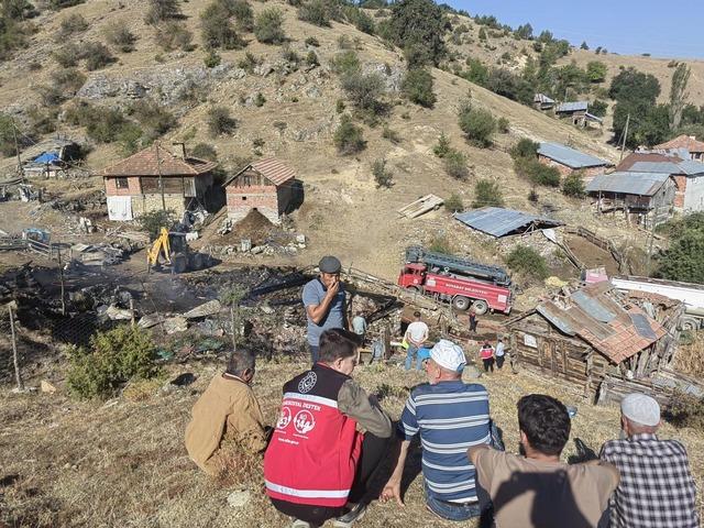 Sinop 2'deki yangın kurbanının kurbanının kurbanı için psikososyal destek