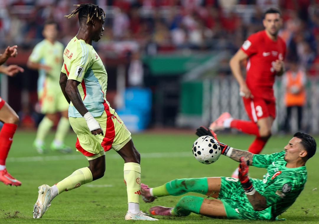 Ulusal bir futbol takımının kalecisi Yoğurcan Çakier 6-0!