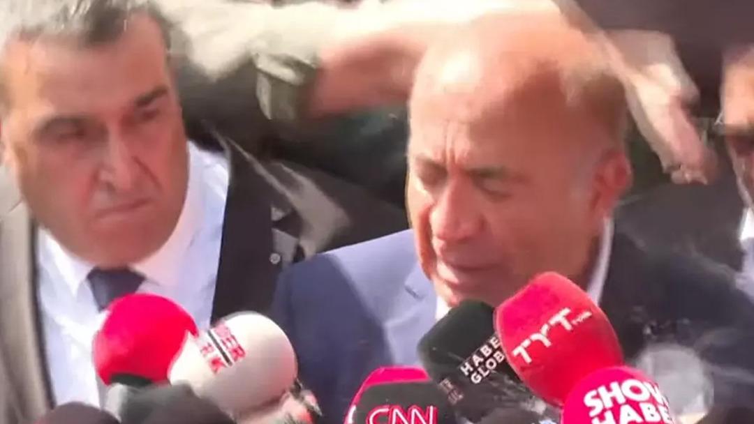 Gürsel Tekin, CHP İstanbul'un eyalet başkanlığına polisle girdi! Milletvekilleri ofis odasına bir barikat koydu 3