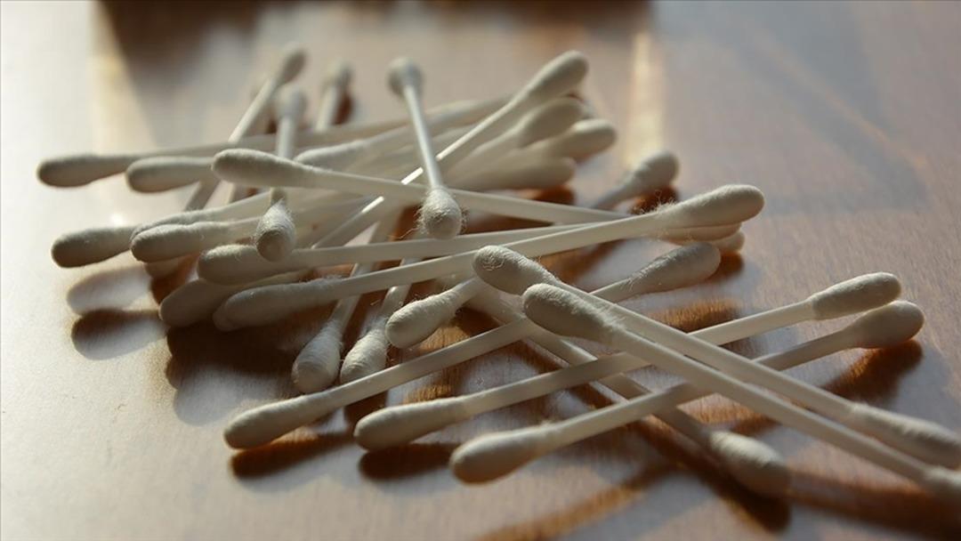 Kulağın pamuğu masum değildir: işitme kaybına neden olabilir! Kulak çubuklarını kullananlara dikkat edin! 2