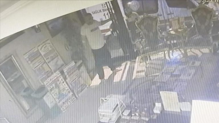 Otel sahibi ve çalışan tutuklandı: 4 kişilik ailenin ölümüyle ilgili 2 şüpheli daha tutuklandı